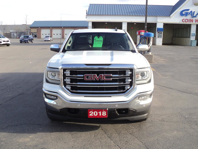 2018 GMC Sierra 1500 SLT CrewCab 4x4 6.2L8cyl LeatherHeatedNav 6 in Cars & Trucks in Brantford - Image 3