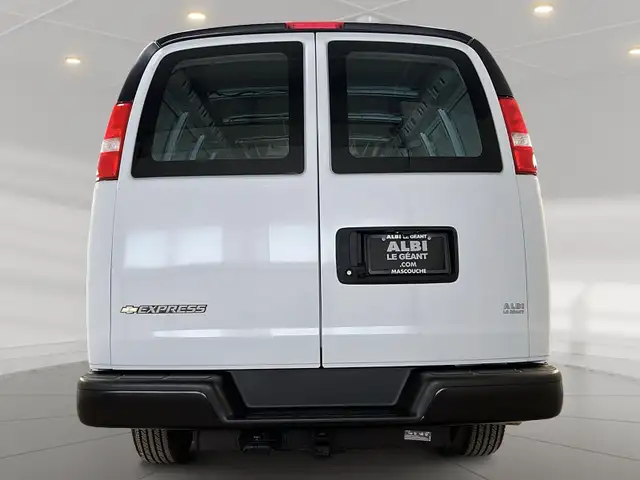 2024 Chevrolet Express Cargo 2500 WT 155 in Cars & Trucks in Laval / North Shore - Image 6
