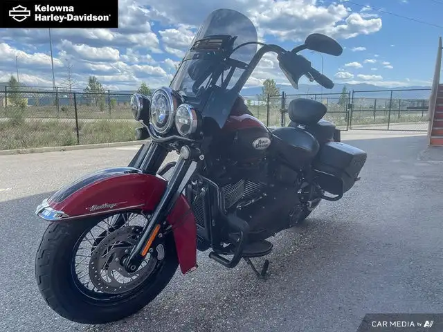 2022 Harley-Davidson Softail FLHCS - Heritage Classic 114 in Street, Cruisers & Choppers in Kelowna - Image 4