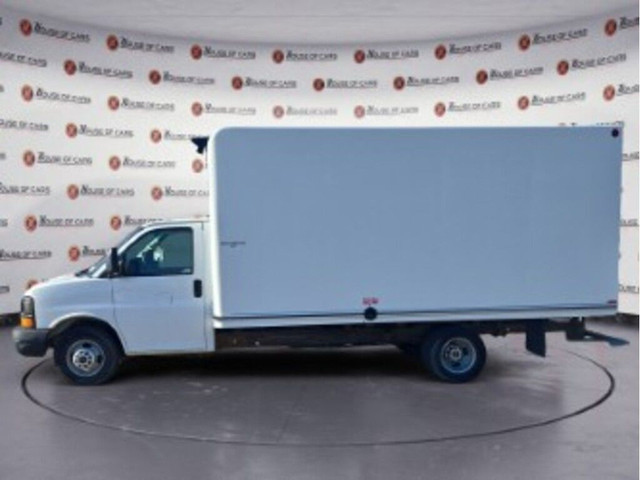 2008 GMC Savana 159 WB in Cars & Trucks in Medicine Hat - Image 2