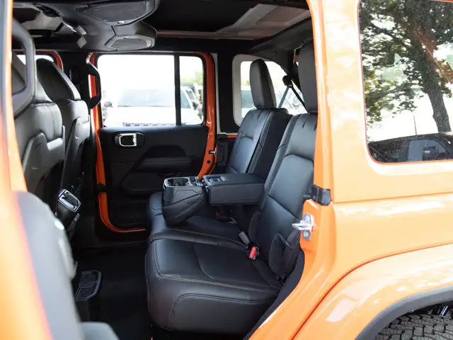 2025 Jeep Wrangler Sahara in Cars & Trucks in Calgary - Image 21