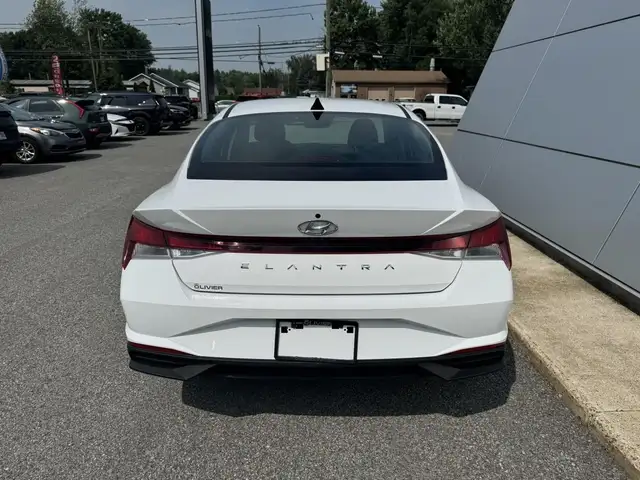 Hyundai Elantra Preferred 2021 Caméra de recul écran tactile siè in Cars & Trucks in Trois-Rivières - Image 7