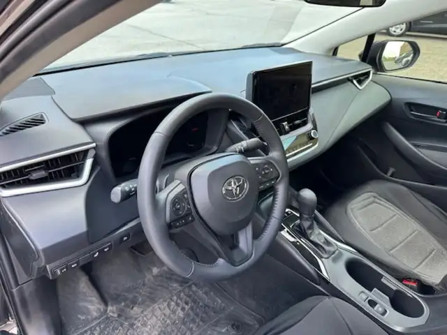 2023 Toyota Corolla Hybrid LE AWD Winter tire pkg Inc Certified  in Cars & Trucks in Mississauga / Peel Region - Image 10