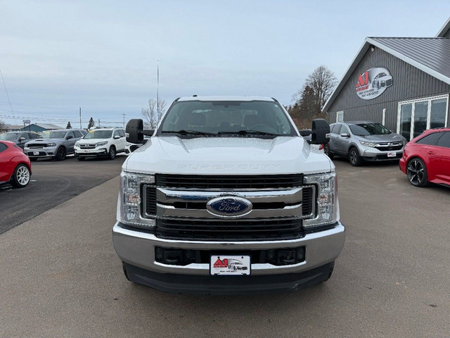 2018 Ford SUPER DUTY F-350 4WD XLT CREW CAB LONG BED $197 Weekly in Cars & Trucks in Summerside - Image 2