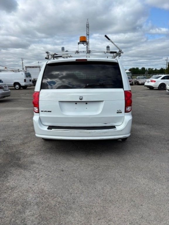 2014 Ram Cargo Van in Cars & Trucks in Laurentides - Image 4