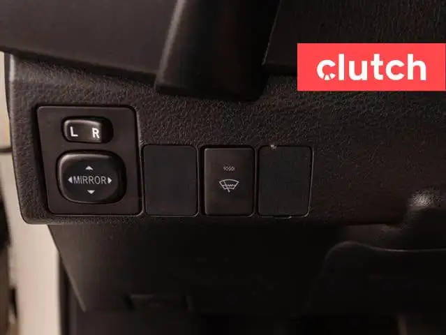 2017 Toyota Corolla LE w/ Front Heated Seats, Rearview Cam, Clim in Cars & Trucks in Ottawa - Image 23