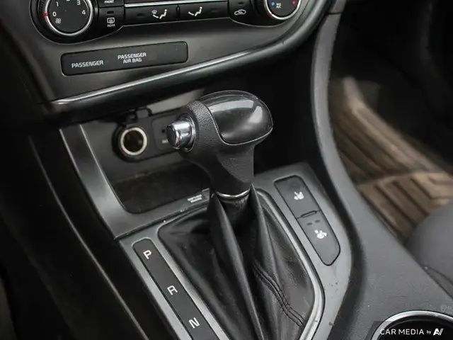 2014 Kia Optima LX in Cars & Trucks in London - Image 23