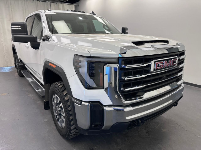 2024 GMC Sierra 2500HD SLE 6.6L GAS 8CYL | HEATED FRONT SEATS... in Cars & Trucks in Lethbridge