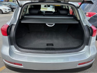 CARFAX CLEAN!! NO ACCIDENTS!! 1 OWNER!! LOW KMS!! DEALER SERVICED!! LEATHER INTERIOR, HEATED SEATS,... (image 4)