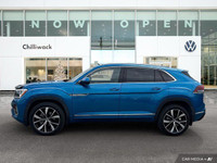 This Volkswagen Atlas Cross Sport delivers a Intercooled Turbo Premium Unleaded I-4 2.0 L/121 engine... (image 1)
