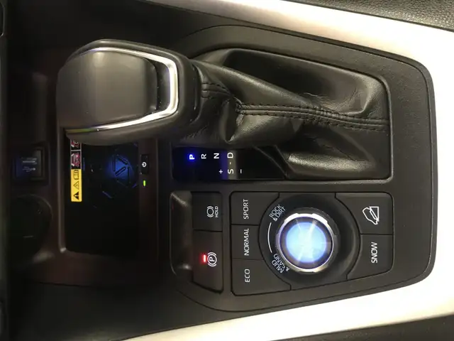 2024 Toyota RAV4 LIMITED in Cars & Trucks in Calgary - Image 23