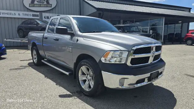 2019 RAM 1500 Classic ST dans Autos et camions dans London - Image 8
