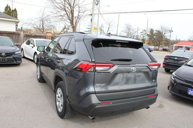 2020 Toyota RAV4 LE in Cars & Trucks in Mississauga / Peel Region - Image 2
