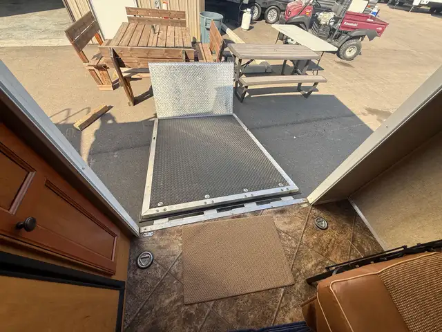 2014 KZ MXT 160 Toy Hauler in Travel Trailers & Campers in St. Albert - Image 17