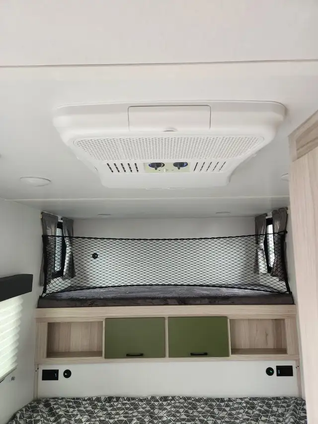 2023 WINNEBAGO Hike 100 H1316FB dans Caravanes classiques dans London - Image 7