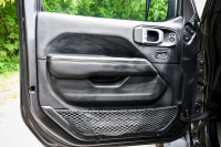 Aluminum Wheels, HD Suspension, UConnect 4, Remote Keyless Entry, Dual Zone Climate Control! 6 LOCAT... (image 8)