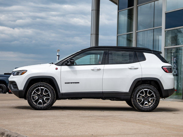 2025 Jeep Compass Trailhawk in Cars & Trucks in Barrie - Image 4