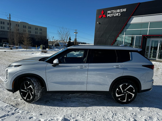 2024 Mitsubishi Outlander SEL 10 YEAR FACTORY WARRANTY in Cars & Trucks in Red Deer - Image 3