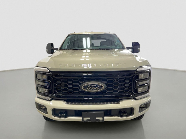 2025 Ford Super Duty F-350 SRW LARIAT Tremor 4WD Crew Cab 6.75'  in Cars & Trucks in Moose Jaw - Image 2