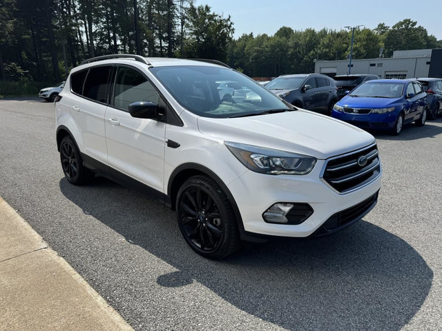 Ford Escape 2017 SE AWD Sièges Chauffants Climatisation Bizone C in Cars & Trucks in Trois-Rivières - Image 3