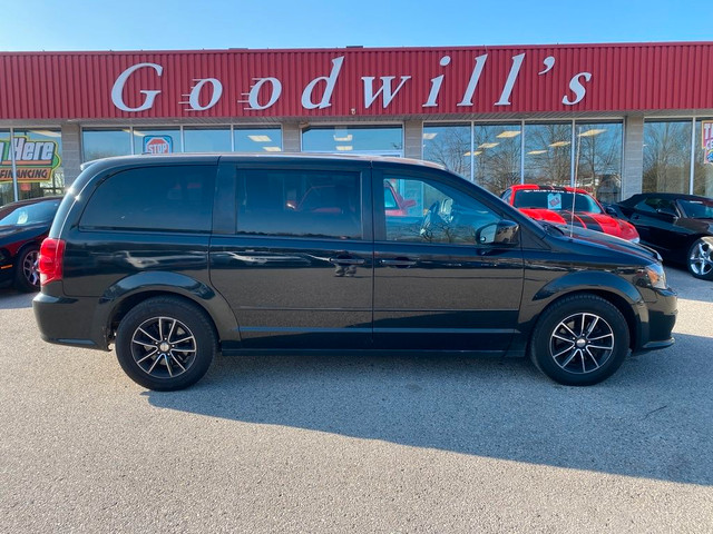  2018 Dodge Grand Caravan GT, POWER SLIDING DOORS & TAILGATE, RE in Cars & Trucks in London