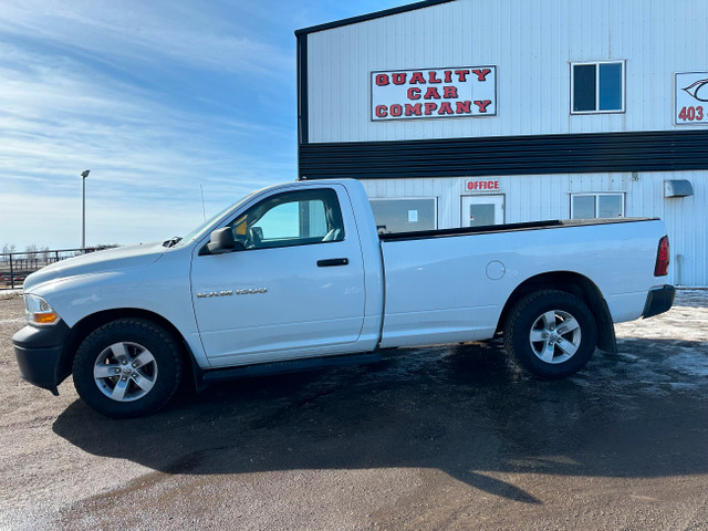 2012 Ram 1500 ST - 3.6 L V6 - Air - 2WD - New tires - SHOWROOM C in Cars & Trucks in Red Deer - Image 2