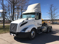 2019 VOLVO VNL64300;Heavy Duty Trucks - CONVENTIONAL W/O SLEEPER Penske Location 100 THORNHILL DR DA... (image 2)