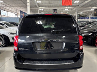 **SUMMER SPECIAL!** FEATURING : POWER SLIDING DOORS, POWER TRUNK, REAR DVD SCREEN, STOW&GO FOLDING S... (image 4)