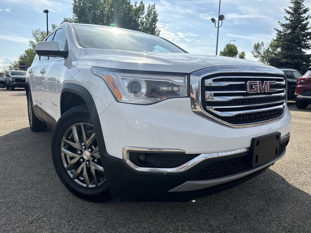 2017 GMC Acadia SLT AWD | MOONROOF | NAVIGATION | TOW PACKAGE in Cars & Trucks in Edmonton - Image 2
