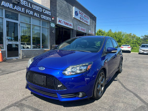2014 Ford Focus ST • 6 Spd Man • Recaro Sport Seats