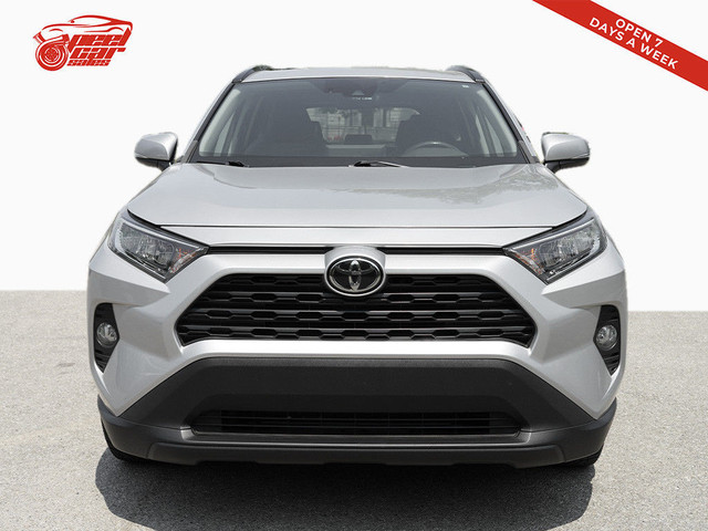 2019 Toyota RAV4 XLE AWD, Sunroof, Apple Carplay, Alloys. in Cars & Trucks in Mississauga / Peel Region - Image 3