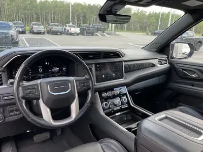 2022 GMC Yukon XL Denali, View more