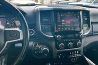 5.7 L 8 Cyl Engine Vehicle Options: Rear Back Up Camera, Heated Seats, Heated Steering Wheel, Power... (image 5)