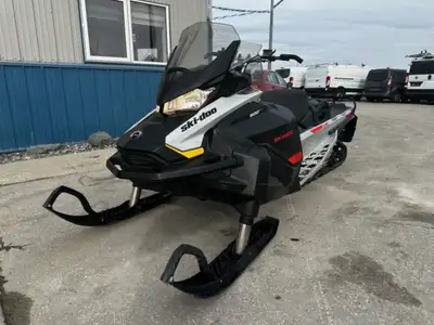 JUST TRADED IN !!! 2021 Ski-Doo Skandic Spor Visit us today at 33 Emes Road (Off McPhillips @ the No...