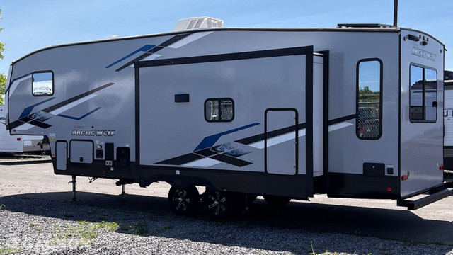 2023 Arctic Wolf 291 RL Fifth Wheel in Travel Trailers & Campers in Lanaudière - Image 4