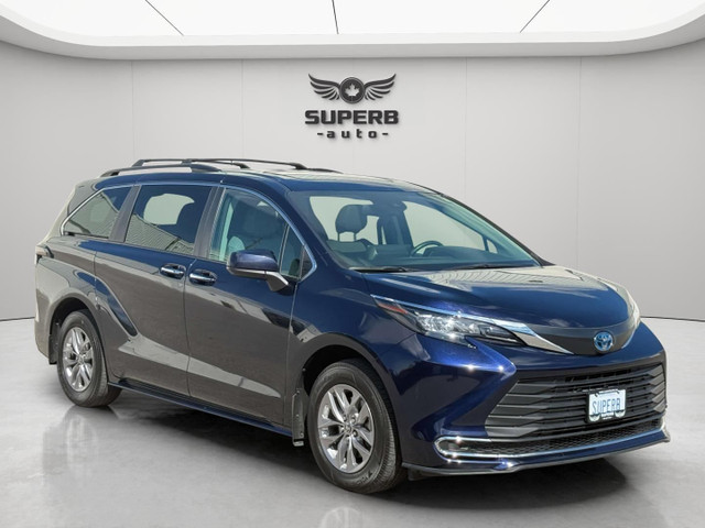 2024 Toyota Sienna XLE | HYBRID | NO ACCIDENT | SUNROOF | APPLE  in Cars & Trucks in City of Toronto - Image 3