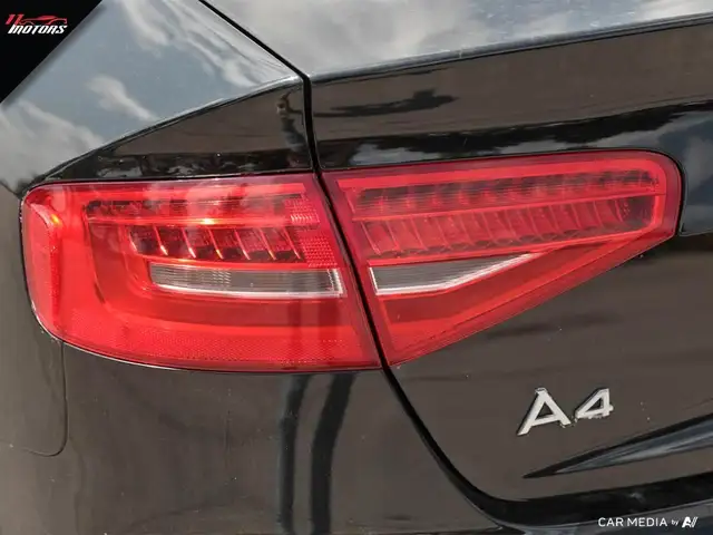 2015 Audi A4 4dr Sdn Man Komfort plus quattro | NO ACCIDENTS in Cars & Trucks in City of Toronto - Image 13