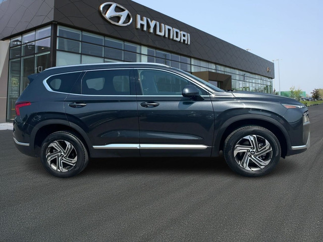 2023 Hyundai Santa Fe Preferred in Cars & Trucks in Oshawa / Durham Region - Image 4