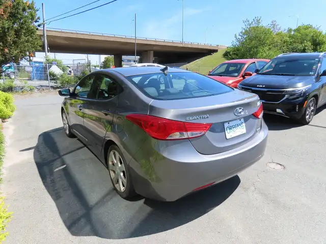 2013 Hyundai Elantra in Cars & Trucks in Dartmouth - Image 5