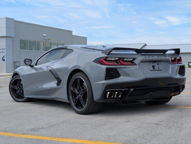 2024 Chevrolet Corvette 2LT dans Autos et camions  à Guelph - Image 2