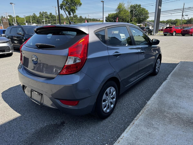 Hyundai Accent HB 5 portes boîte automatique GL Tissu A/C 2017 à in Cars & Trucks in Trois-Rivières - Image 4