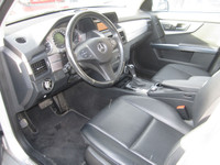 Engine: V6 Cylinder Engine 3.5L/213CI L/100Km City: 13.3 L/100Km Hwy: 9.6 Safety Equipment Tire pres... (image 4)
