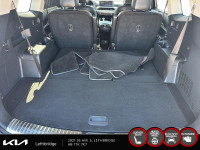 2022 Kia Telluride SX Experience the Kia Telluride SX with only 130222 km on the odometer. Finished... (image 6)