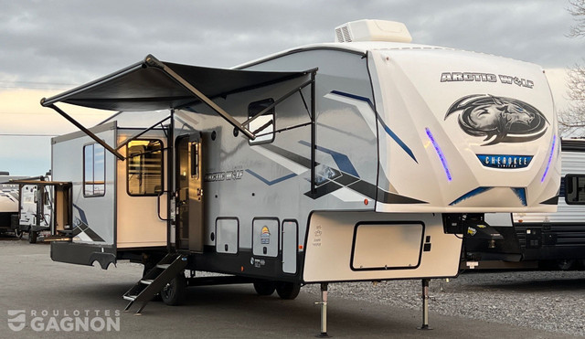 2023 Arctic Wolf 3550 Suite Fifth Wheel in Travel Trailers & Campers in Lanaudière - Image 2