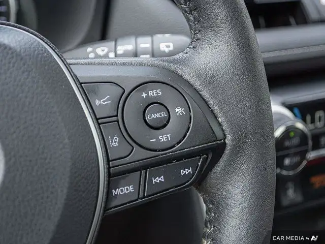 2022 Toyota RAV4 XLE AWD Sunroof Nav Capable Heated Leather in Cars & Trucks in St. Albert - Image 22