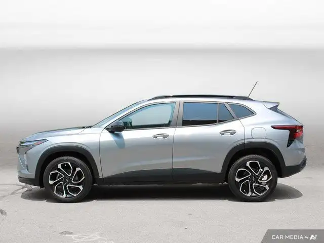2024 Chevrolet Trax 2RS | Sunroof Pkg | Blind Spot | Low Kms in Cars & Trucks in Hamilton - Image 3
