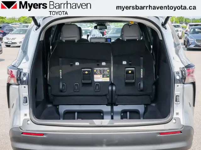2025 Toyota Sienna XLE 8-Passenger - Certified in Cars & Trucks in Ottawa - Image 11