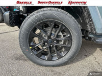 2024 Jeep Wrangler Sahara 4xe Anvil Clear Coat 2.0L I4 DOHC 8-Speed Automatic Mileage on vehicle may... (image 5)