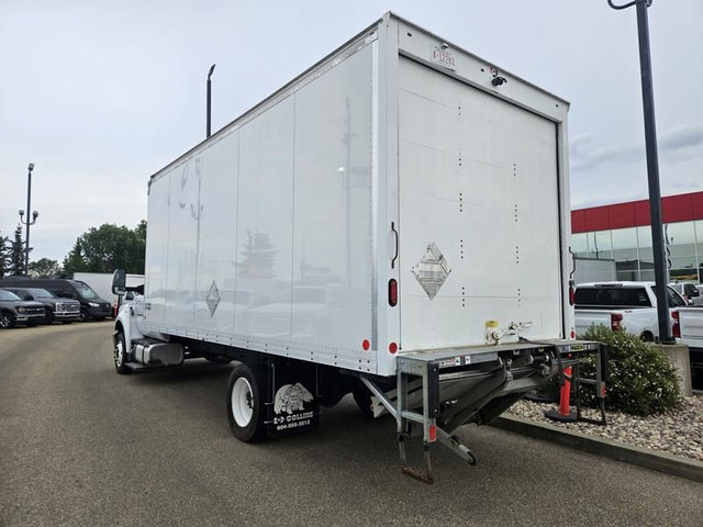 2022 Ford F-650 Diesel Regular Cab Base, 20ft Van Body, 6.7L V8  in Cars & Trucks in St. Albert - Image 3