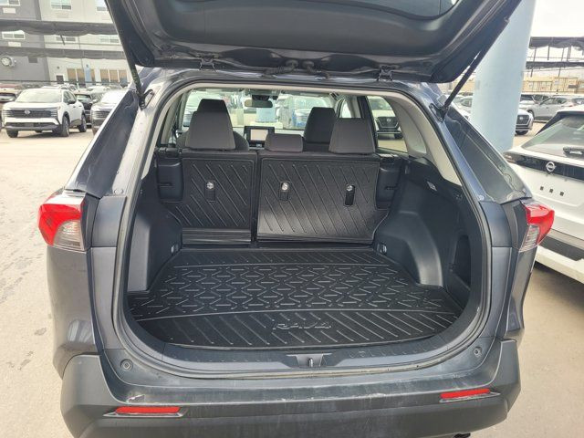 2020 Toyota RAV4 HYBRID LE | AWD | CLOTH | HEATED SEATS | BACK in Cars & Trucks in Calgary - Image 4